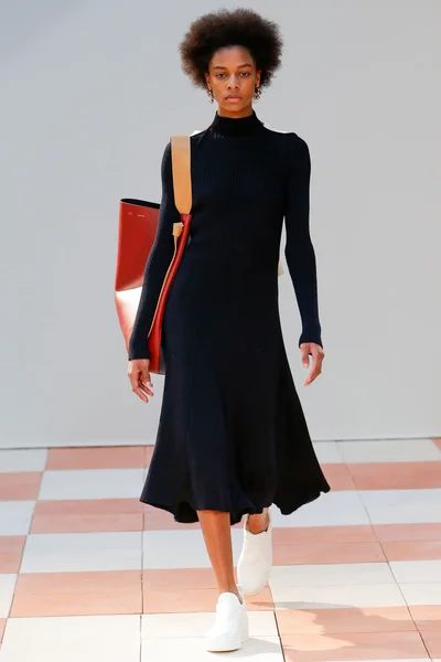 Look 35
